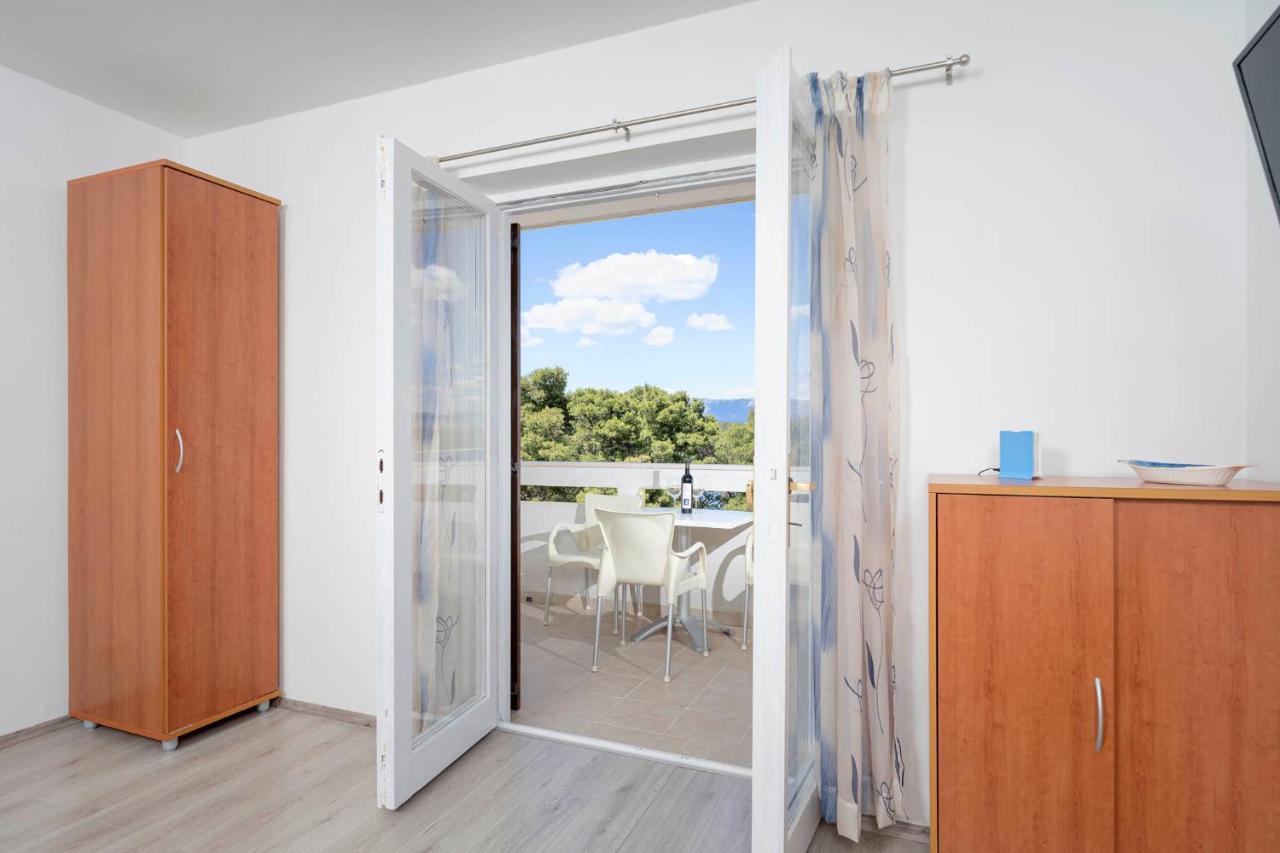Poklepovic * Jelsa (Hvar)